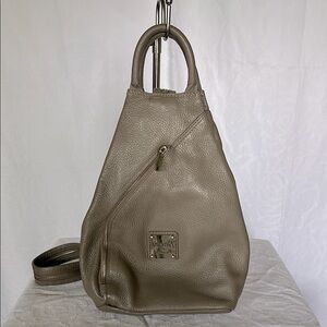 VALENTINA gray slate pebble leather sling back pack Made in Italy Zippered strap